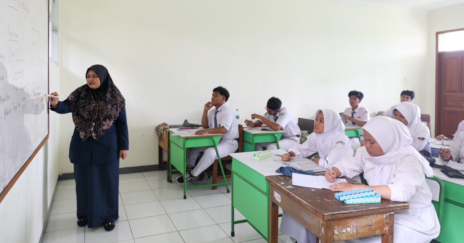 Siswa SMA sedang belajar (Sumber gambar: JIBI/Bisnis/Suselo Jati)