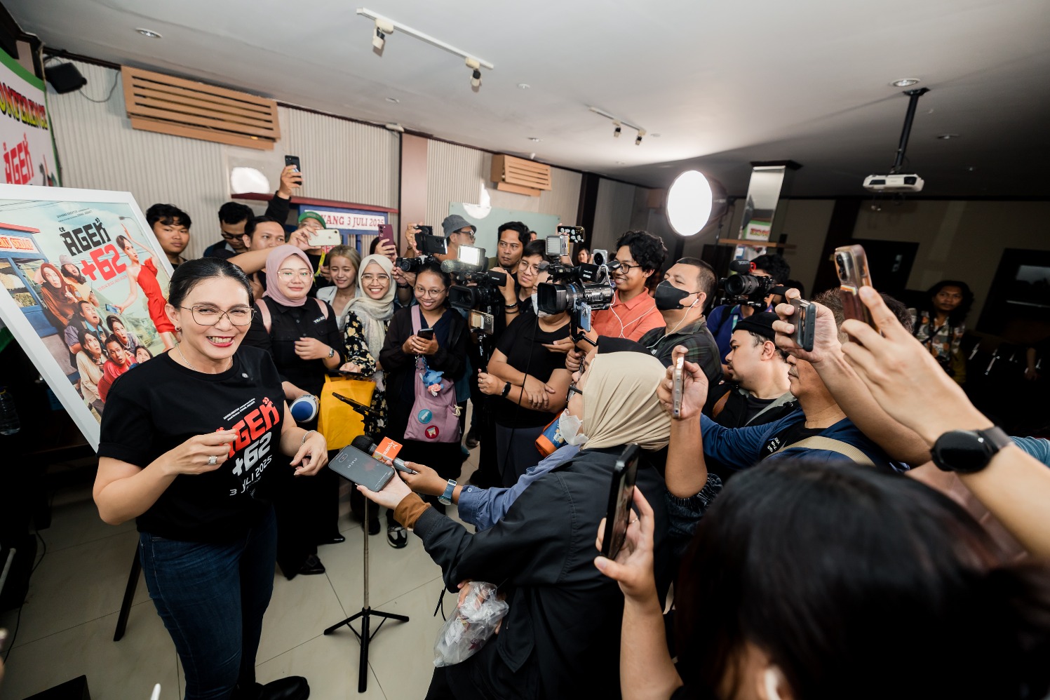Rieke Diah Pitaloka (Sumber gambar: Poplicist)