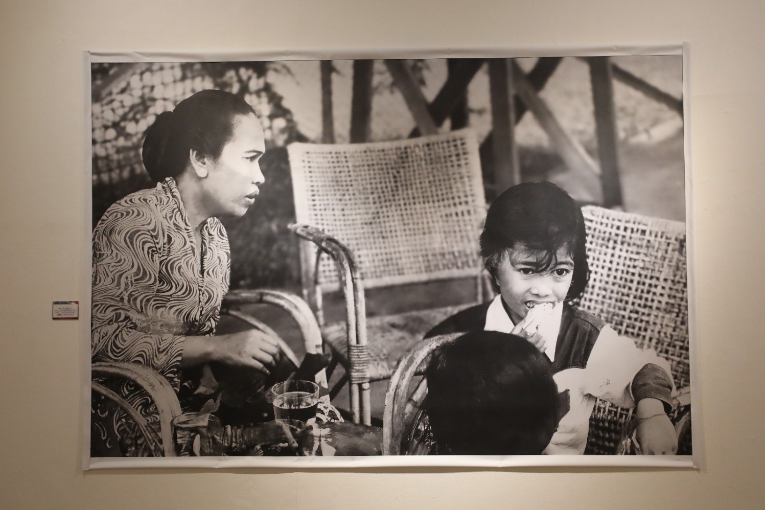 Megawati dan Pengasuhnya Bu Citro Sentono oleh Guntur Soekarno