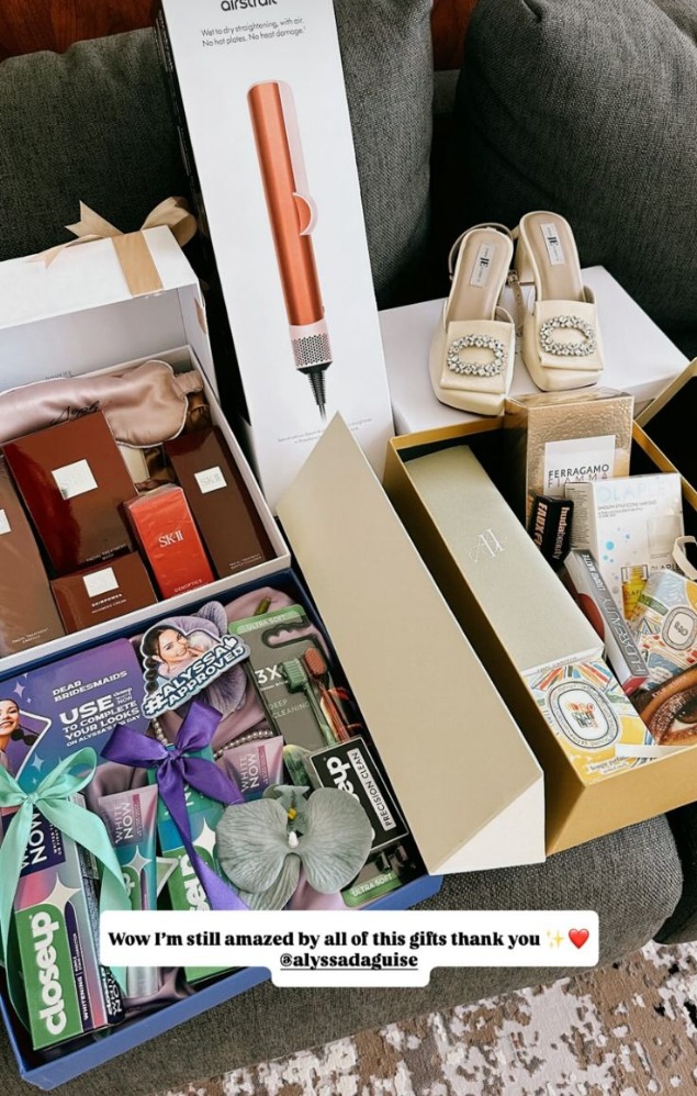 Isi bridesmaids box Alyssa Daguise (Sumber Foto: Instagram/ Isi bridesmaids box Alyssa Daguise (Sumber Foto: Instagram/
