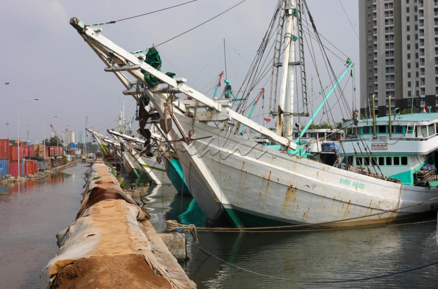 Suasana Pelabuhan Sunda Kelapa (sumber gambar: Hypeabis.id/ Himawan L Nugraha) Suasana Pelabuhan Sunda Kelapa (sumber gambar: Hypeabis.id/ Himawan L Nugraha)