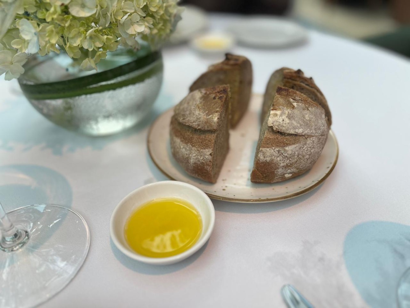 Menu sourdough ERRE & Urrechu (Sumber gambar: Indah Permata Hati/Hypeabis.id)