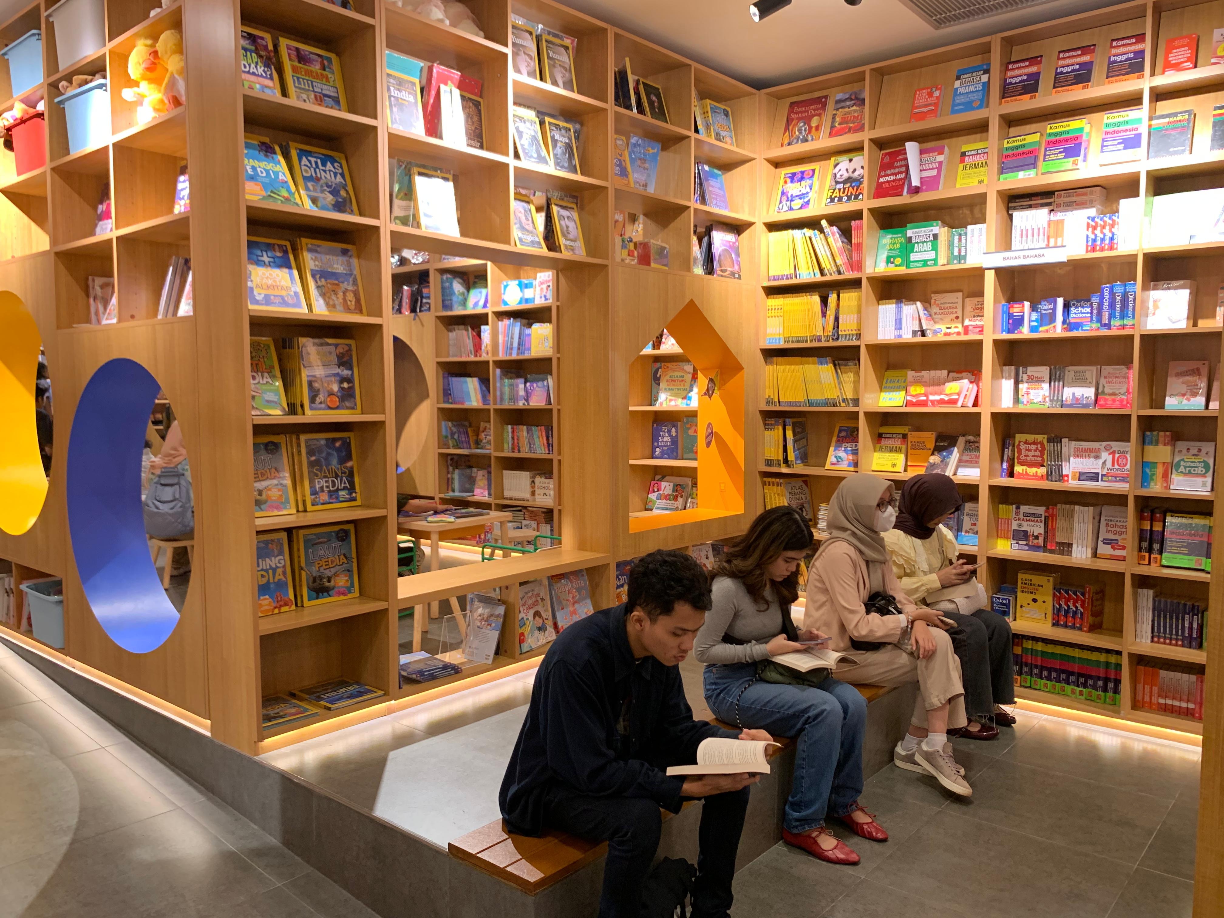Suasana di Gramedia Jalma di kawasan Blok M, Jakarta Selatan. (Sumber gambar: Hypeabis.id/Luke Andaresta)