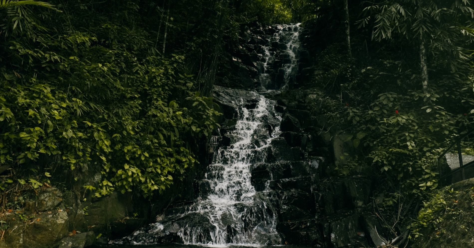 Air Terjun Ironggolo (Sumber gambar: Wonderful Kemenparekraf Air Terjun Ironggolo (Sumber gambar: Wonderful Kemenparekraf