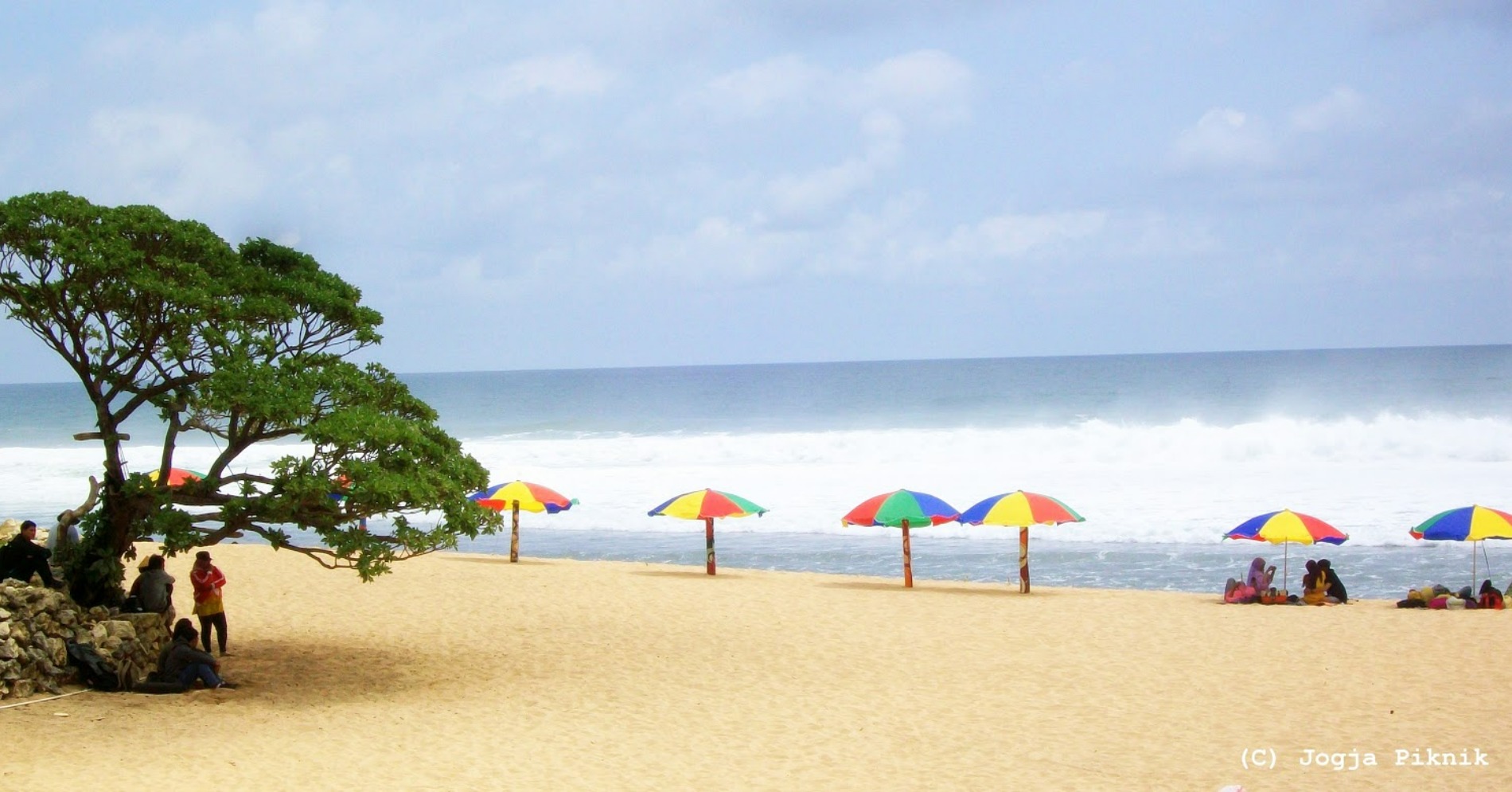 Pantai Pok Tunggal (Sumber gambar: Jogja Piknik via Visiting Jogja)
