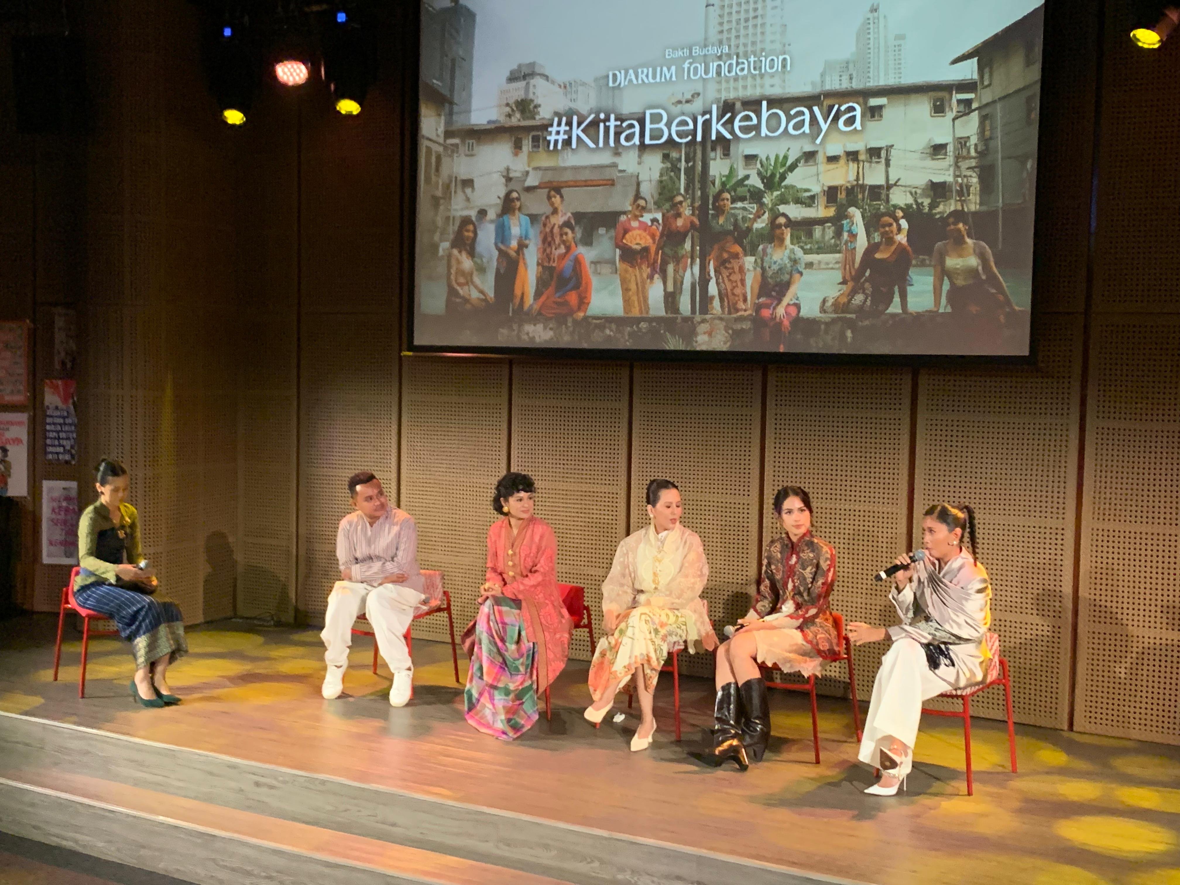 Para pembicara di acara konferensi pers #KitaBerkebaya di Galeri Indonesia Kaya, Jakarta, Selasa (22/7/2025). Sumber gambar: Hypeabis.id/Luke Andaresta. Para pembicara di acara konferensi pers #KitaBerkebaya di Galeri Indonesia Kaya, Jakarta, Selasa (22/7/2025). Sumber gambar: Hypeabis.id/Luke Andaresta.