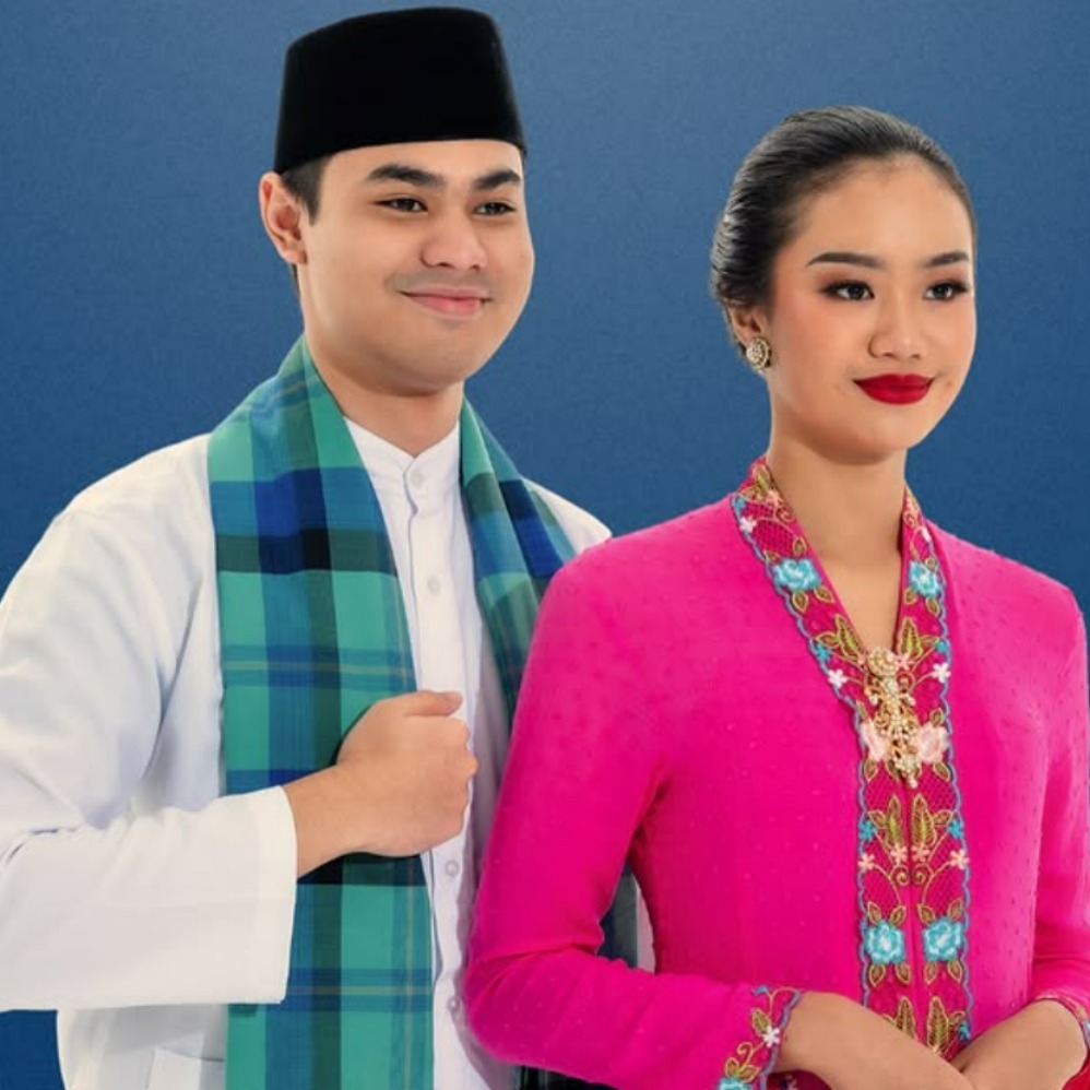 Kebaya encim (kanan, Sumber: Instagram/abnonjakpus) Kebaya encim (kanan, Sumber: Instagram/abnonjakpus)