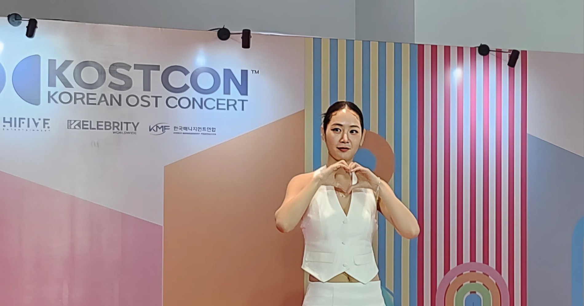 Soyou dalam sesi konferensi pers KOSTCON 2025 (Sumber Foto: Hypeabis.id/Kintan Nabila)