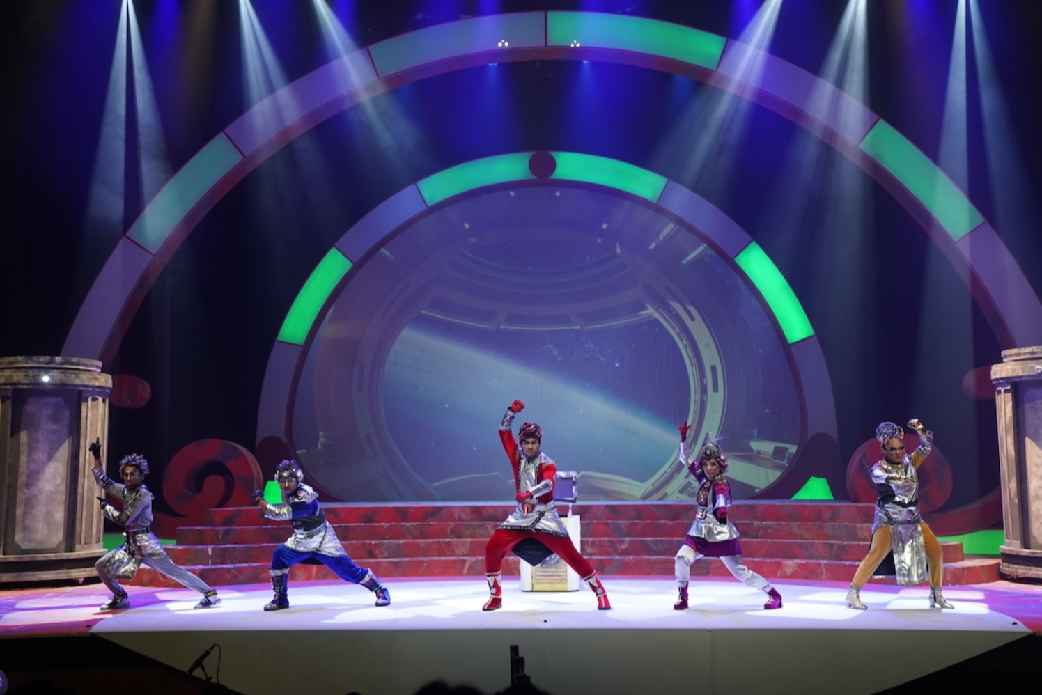 Pentas Menari Semar (Sumber gambar: Teater Koma/Bakti Budaya Djarum Foundation) Pentas Menari Semar (Sumber gambar: Teater Koma/Bakti Budaya Djarum Foundation)