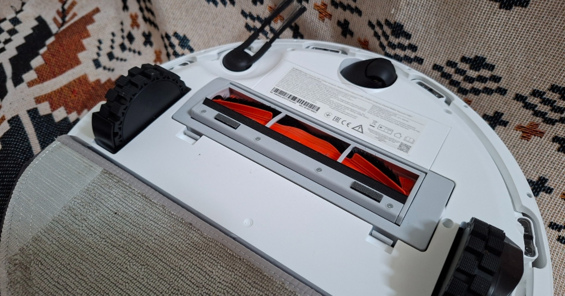 Xiaomi robot vacuum H40. (Sumber gambar: Desyinta Nuraini/Hypeabis.id) Xiaomi robot vacuum H40. (Sumber gambar: Desyinta Nuraini/Hypeabis.id)