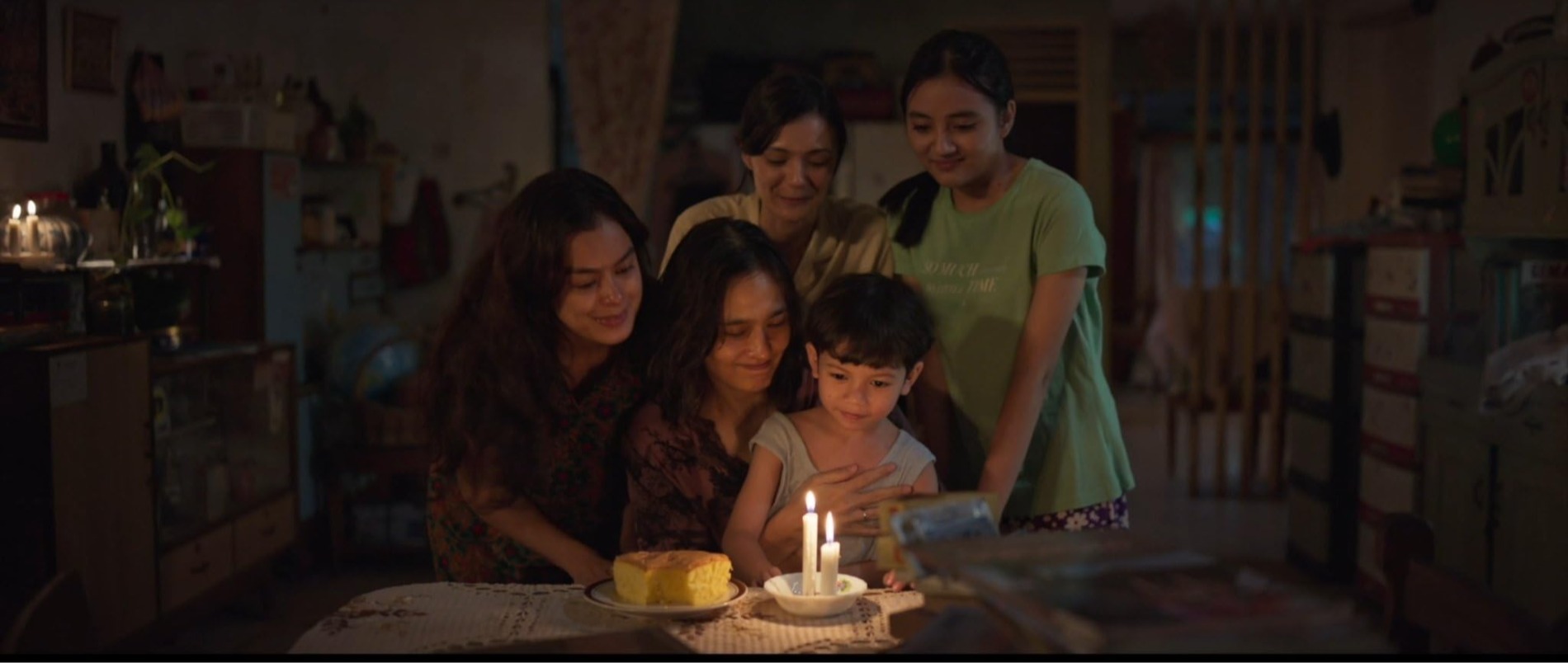Review Film Andai Ibu Tidak Menikah dengan Ayah: Melodrama dengan Isu Fatherless Review Film Andai Ibu Tidak Menikah dengan Ayah: Melodrama dengan Isu Fatherless