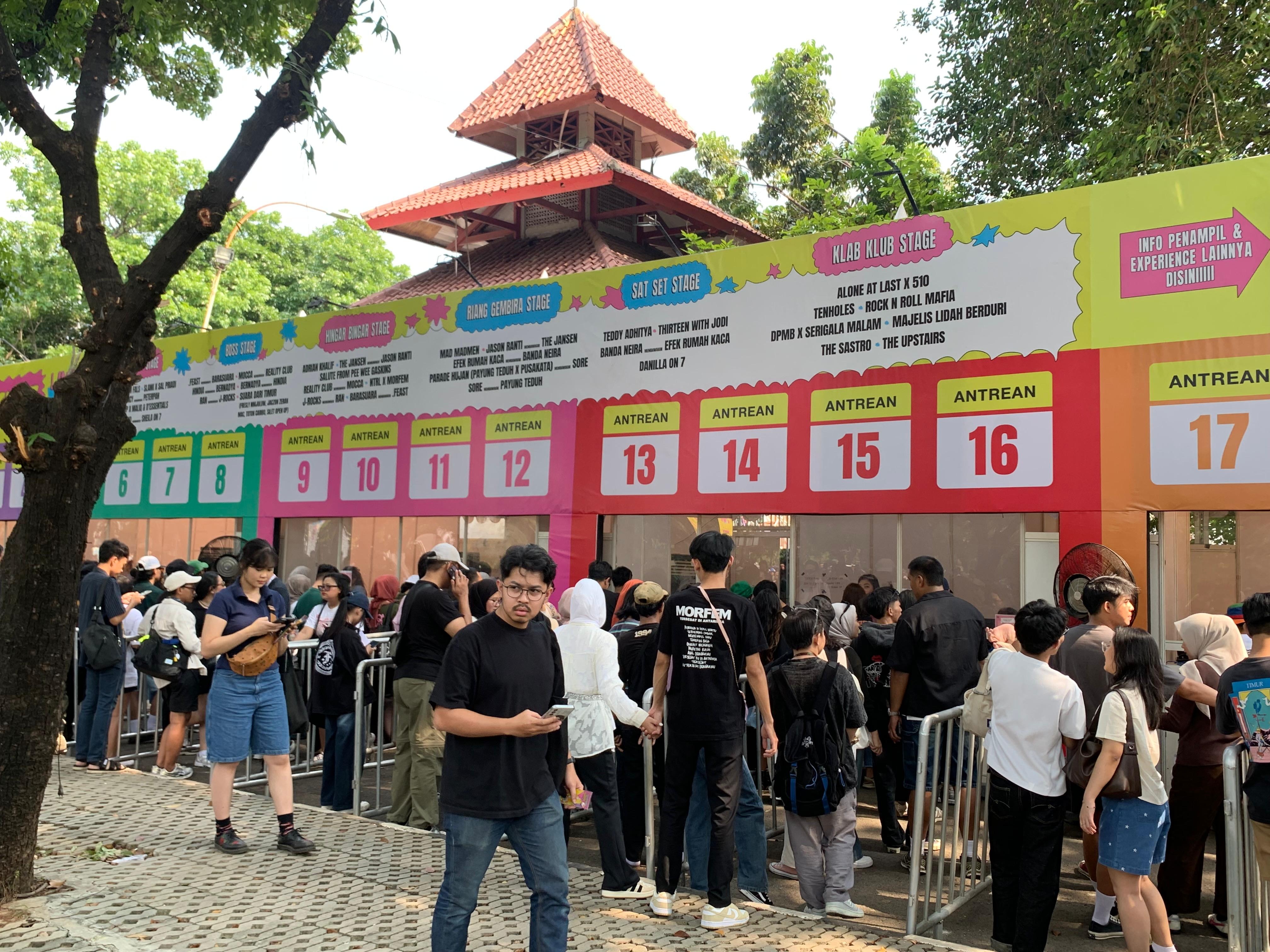 Suasana hari pertama Pestapora 2025 di Gambir Expo Kemayoran, Jumat (5/9/2025). Sumber gambar: Hypeabis.id/Luke Andaresta. Suasana hari pertama Pestapora 2025 di Gambir Expo Kemayoran, Jumat (5/9/2025). Sumber gambar: Hypeabis.id/Luke Andaresta.
