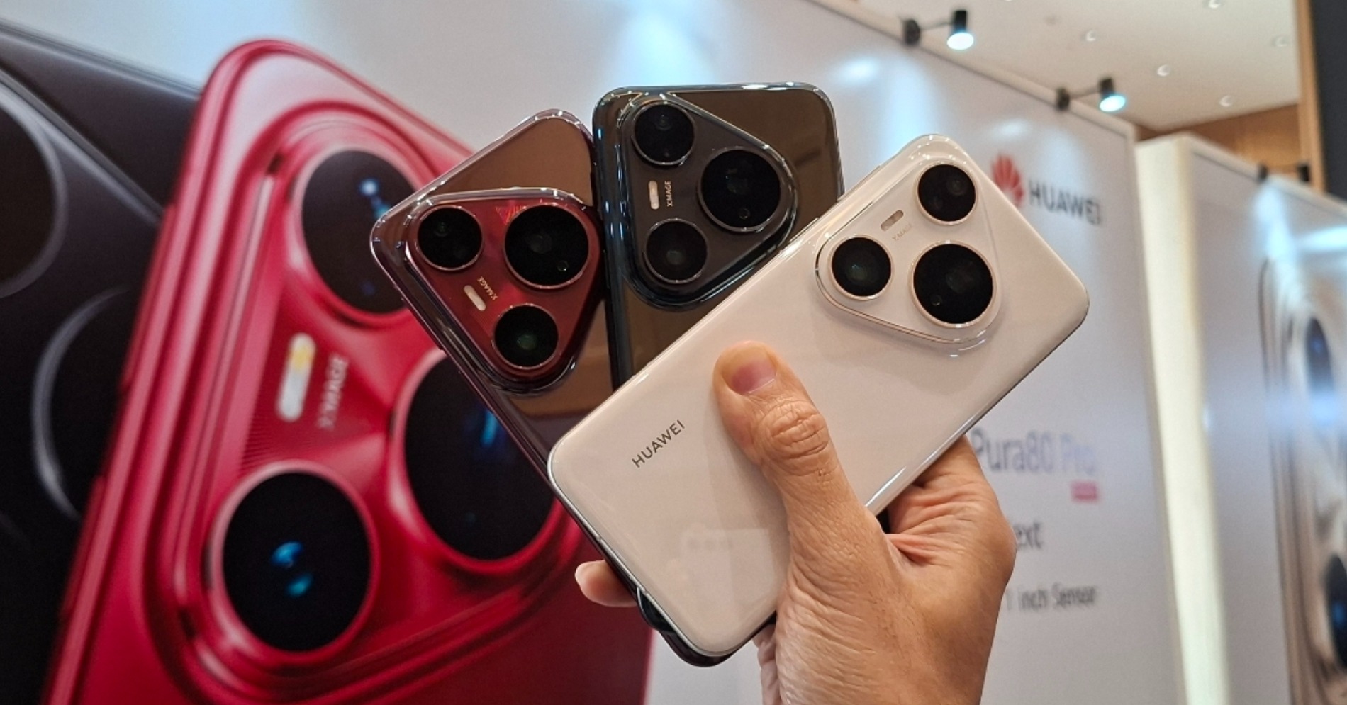 Huawei Pura 80 Ultra. (Sumber gambar: Desyinta Nuraini/Hypeabis.id)