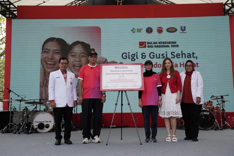 Acara peluncuran Bulan Kesehatan Gigi Nasional di Plaza Timur GBK Senayan Jakarta, Minggu (21/9/2025). Sumber gambar: Hypeabis.id/Arief Hermawan P. Acara peluncuran Bulan Kesehatan Gigi Nasional di Plaza Timur GBK Senayan Jakarta, Minggu (21/9/2025). Sumber gambar: Hypeabis.id/Arief Hermawan P.