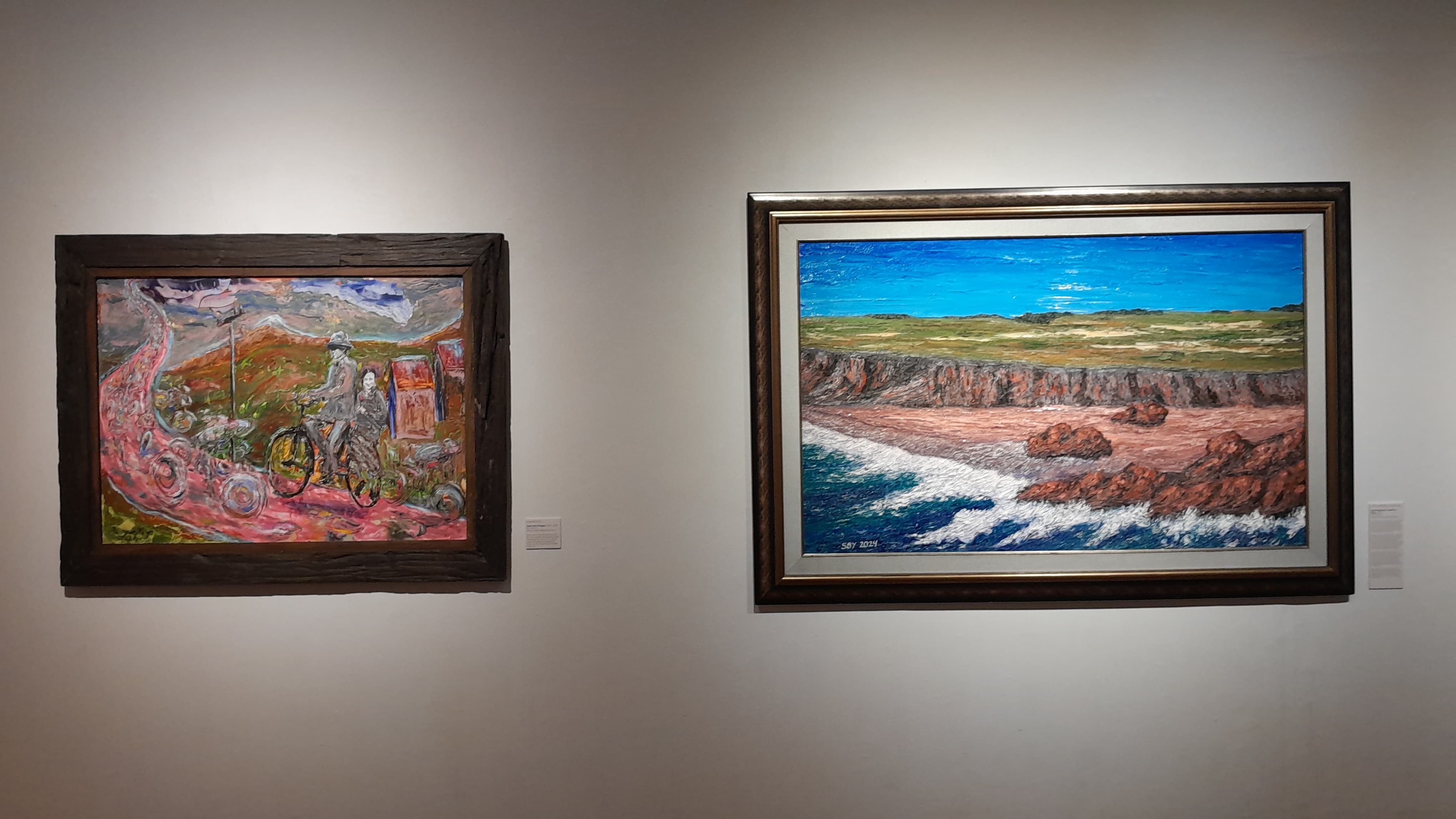 Lukisan Pada Hari Minggu (kiri) karya Sujiwo Tejo dalam pameran Nada Merupa di Bentara Budaya Jakarta, yang berlangsung pada 19–28 September 2025 (sumber gambar: Hypeabis.id/Prasetyo Agung Ginanjar)