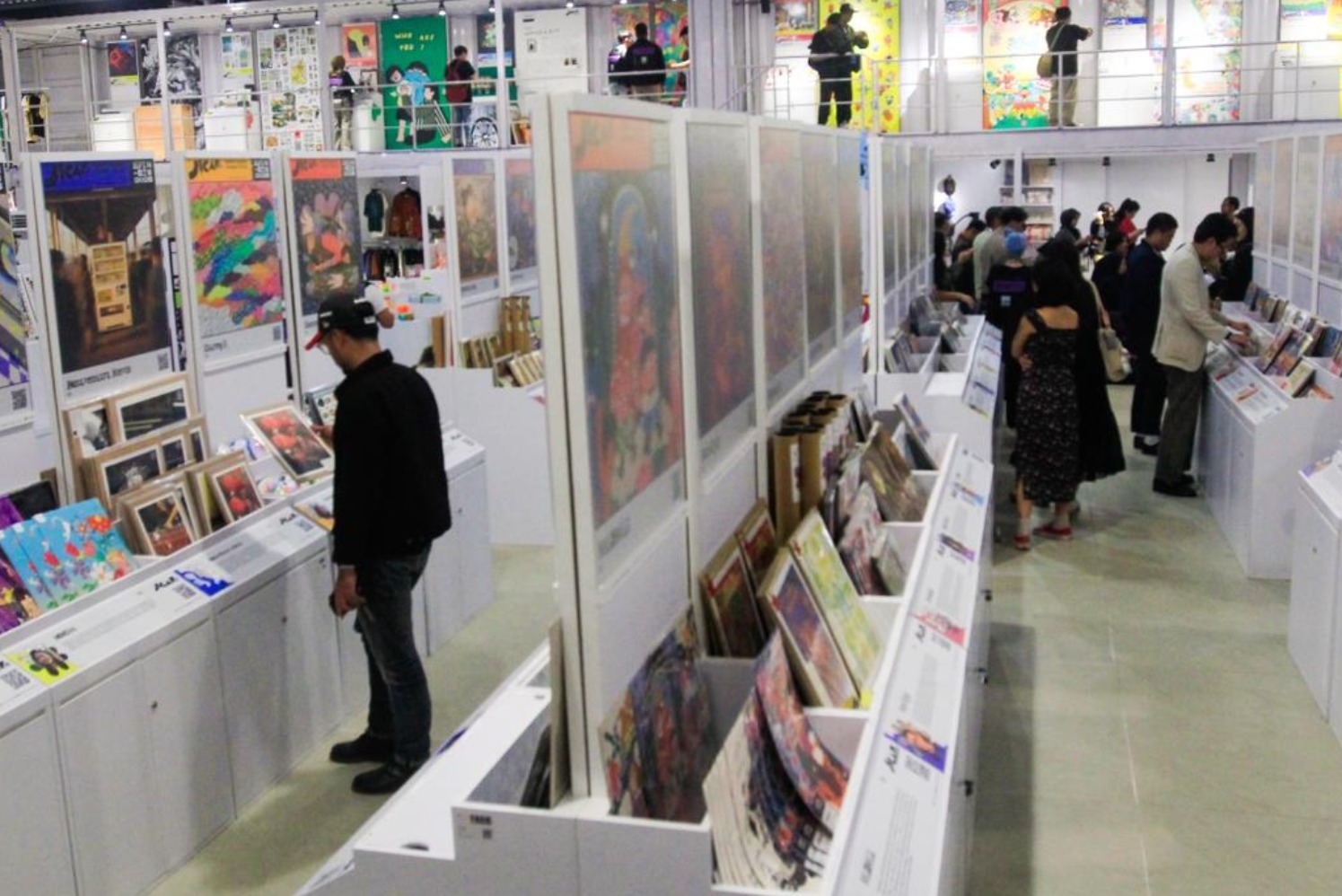 Jakarta Illustration & Creative Arts Fair (JICAF) siap kembali menjadi oase seni yang menarik untuk dikunjungi di Jakarta. (Sumber gambar: Hypeabis.id/Robby Fathan) Jakarta Illustration & Creative Arts Fair (JICAF) siap kembali menjadi oase seni yang menarik untuk dikunjungi di Jakarta. (Sumber gambar: Hypeabis.id/Robby Fathan)