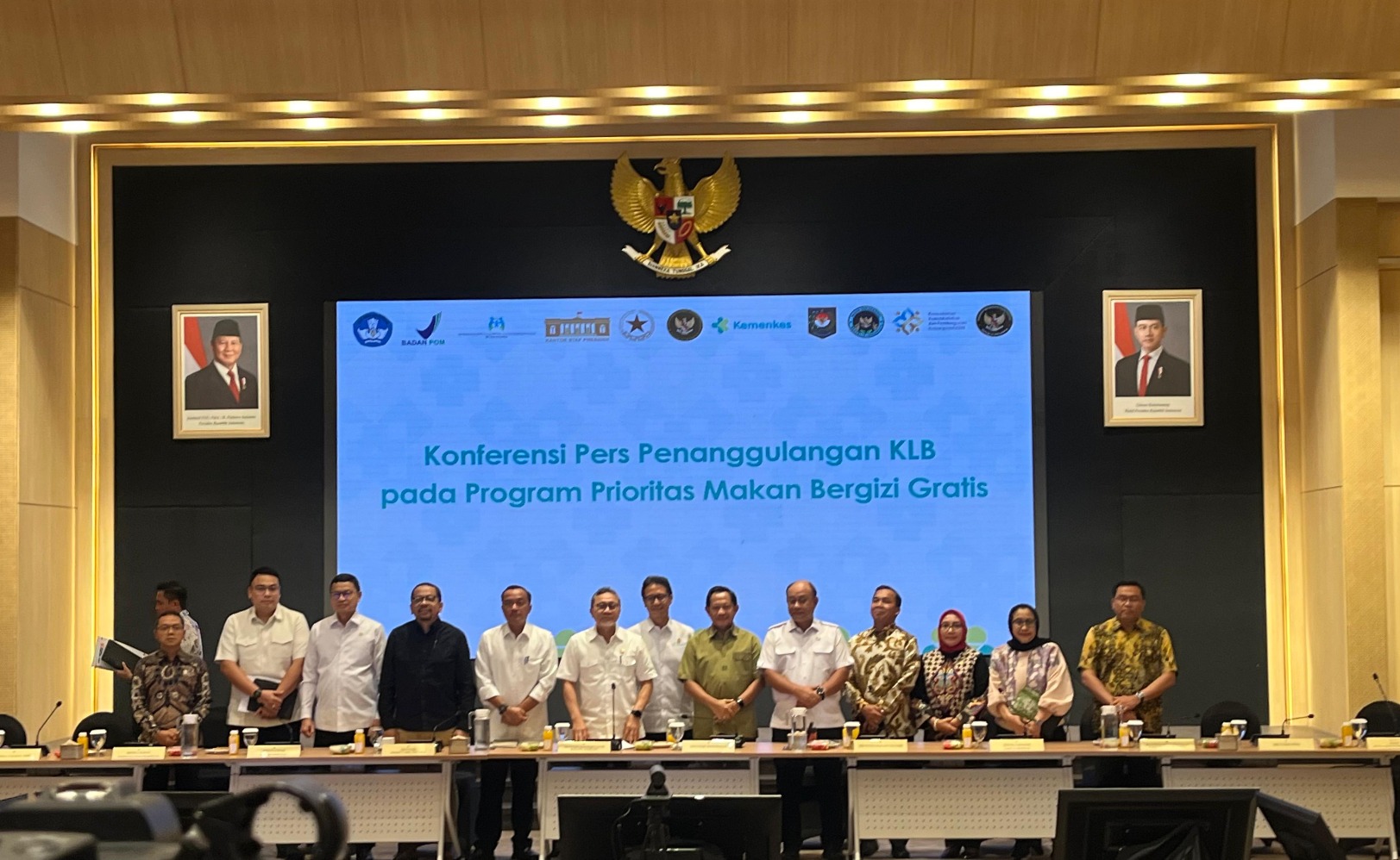 Konferensi Pers Penanggulangan KLB pada Program Prioritas Makan Bergizi Gratis (Sumber gambar: Indah Permata Hati/Hypeabis.id)