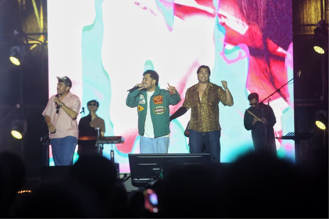 Para penampil di konser A Tribute to Gusti Irawan Wibowo di Synchronize Fest 2025 pada Minggu (5/10/2025) malam di Gambir Expo Kemayoran Jakarta. (Sumber gambar: Hypeabis.id/Eusebio C) Para penampil di konser A Tribute to Gusti Irawan Wibowo di Synchronize Fest 2025 pada Minggu (5/10/2025) malam di Gambir Expo Kemayoran Jakarta. (Sumber gambar: Hypeabis.id/Eusebio C)
