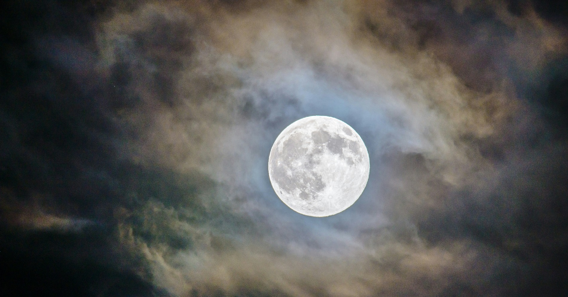 Ilustrasi super moon (Sumber gambar: Pexels) Ilustrasi super moon (Sumber gambar: Pexels)