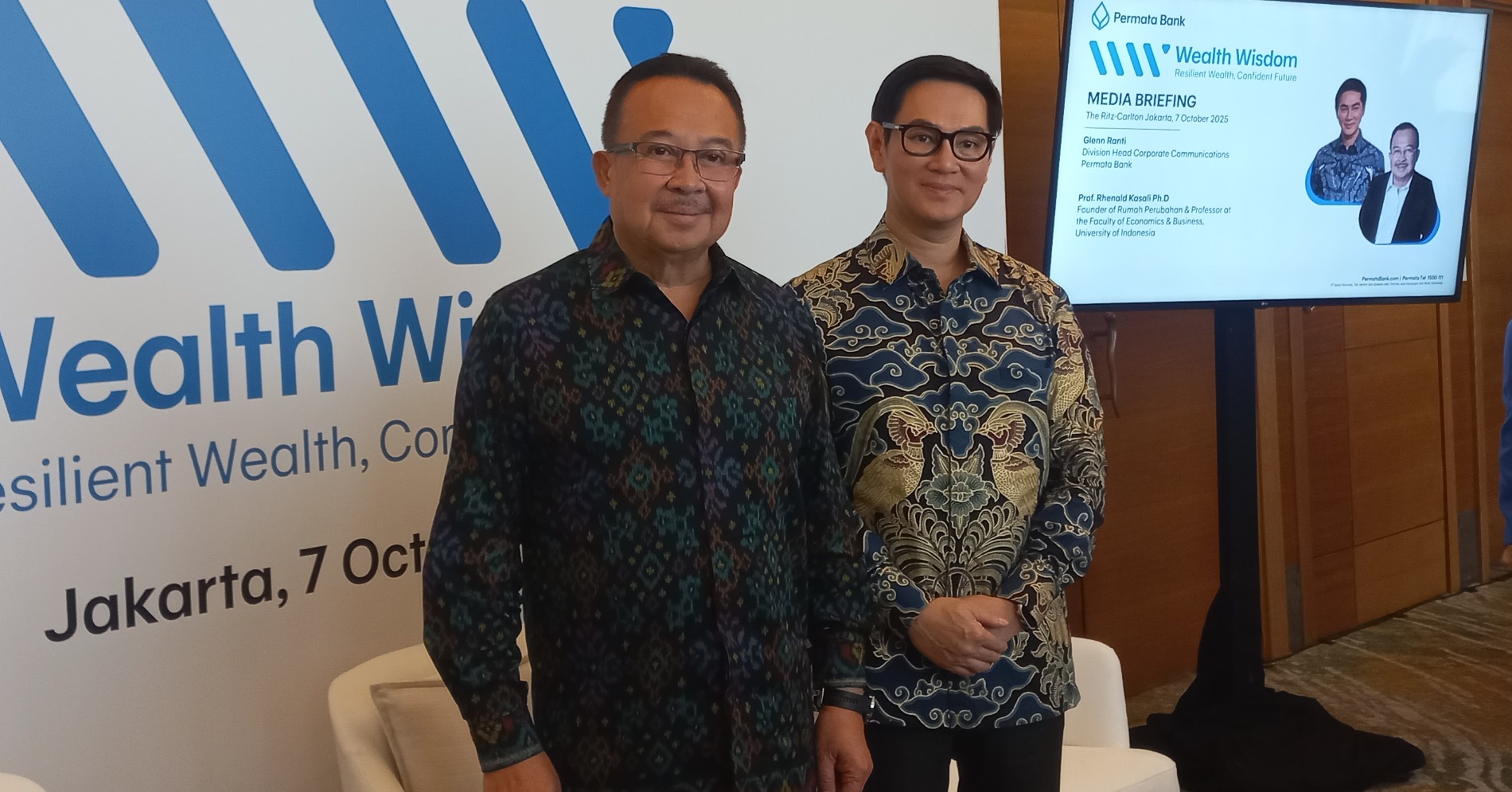 Division Head of Corporate Communications Permata Bank Gleen Ranti Division Head of Corporate Communications Permata Bank Gleen Ranti