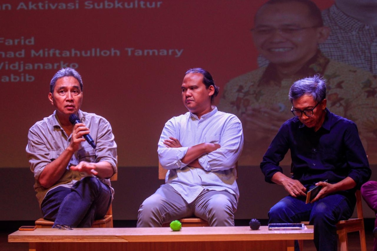 Budayawan sekaligus pendiri Jalin Indonesia, Hilmar Farid, board of festival MIFF Putut Widjanarko,  Direktur program Festival Film Santri Yogi Ishabib (Sumber gambar: Hypeabis.id/Robby Fathan)