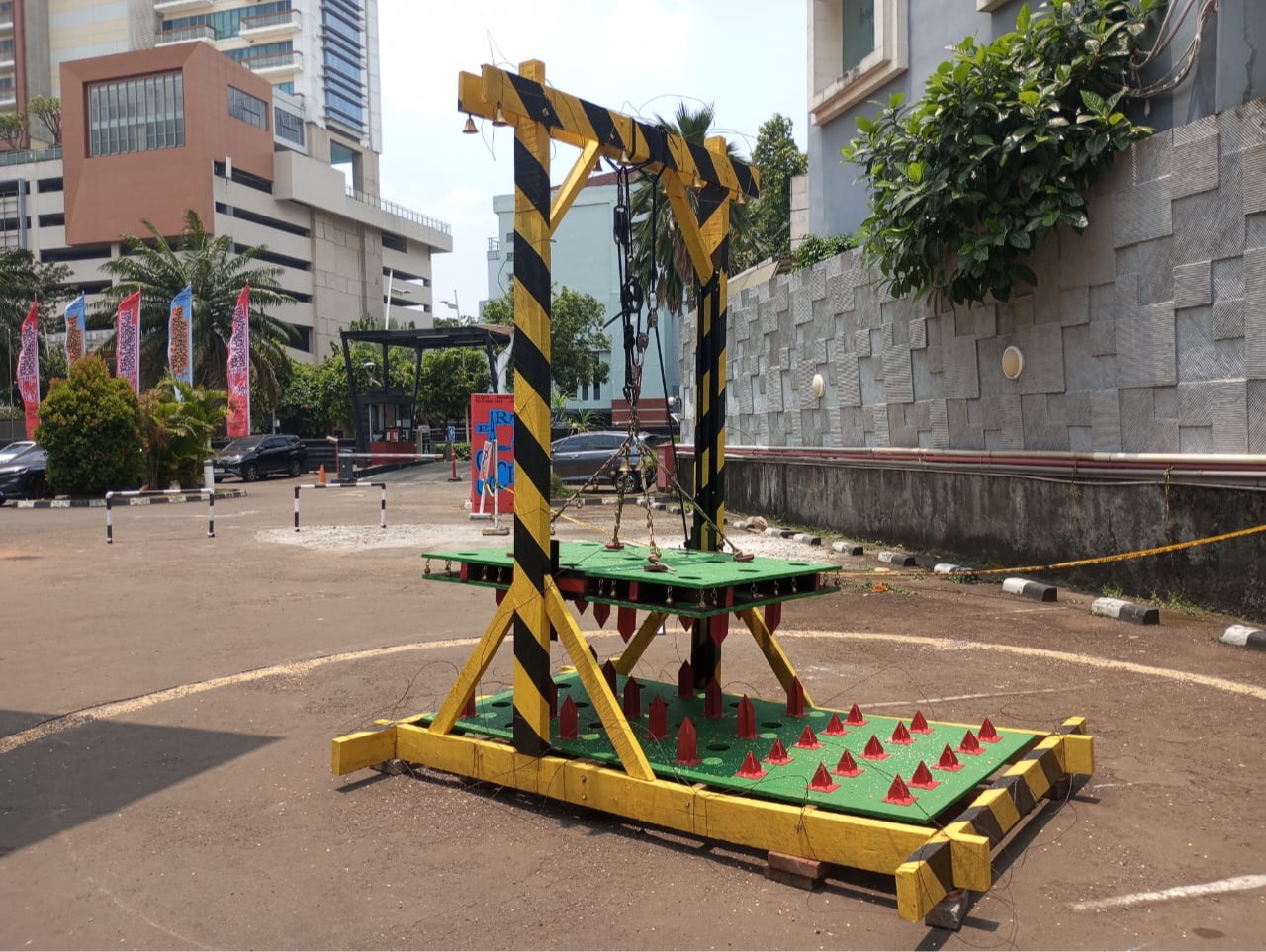 Karya berjudul Suluk Manugal dari seniman Harry Suliztiarto (Sumber gambar: Hypeabis.id/ Yudi Supriyanto)