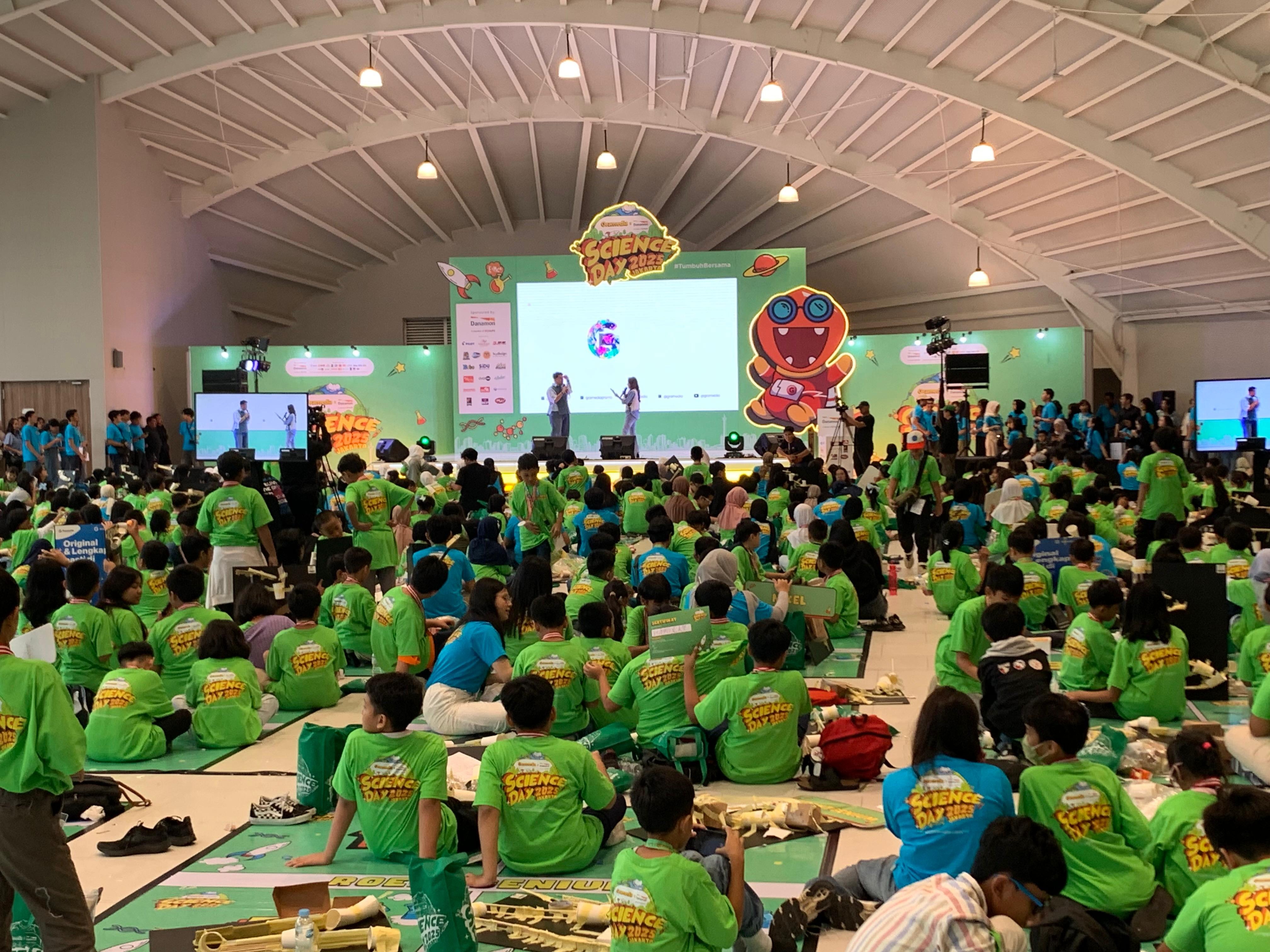 Para pemenang Gramedia Science Day 2025. (Sumber gambar: Hypeabis.id/Luke Andaresta)