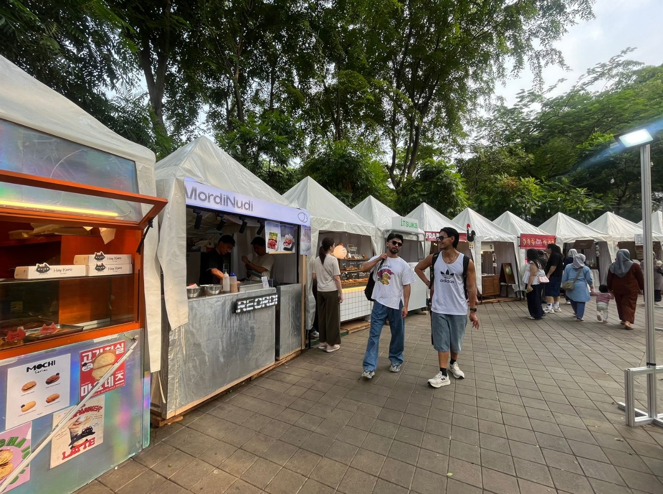 Area luar The Commons 3.0: The Circle di Urban Forest Cipete, Jakarta Selatan pada Minggu (19/10/2025)  (Sumber gambar: Indah Permata Hati/Hypeabis.id)