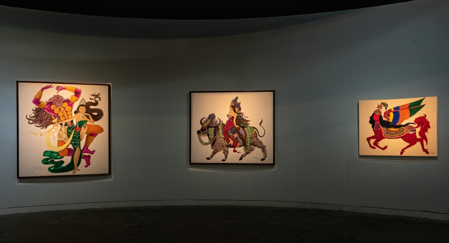 Pengunjung menyaksikan senarai karya dalam pameran Di Sini Aku Temukan Kau: Karya dan Arsip Sanggarbambu, di Galeri Salihara (sumber gambar: Komunitas Salihara/Witjak Widhi Cahya) Pengunjung menyaksikan senarai karya dalam pameran Di Sini Aku Temukan Kau: Karya dan Arsip Sanggarbambu, di Galeri Salihara (sumber gambar: Komunitas Salihara/Witjak Widhi Cahya)