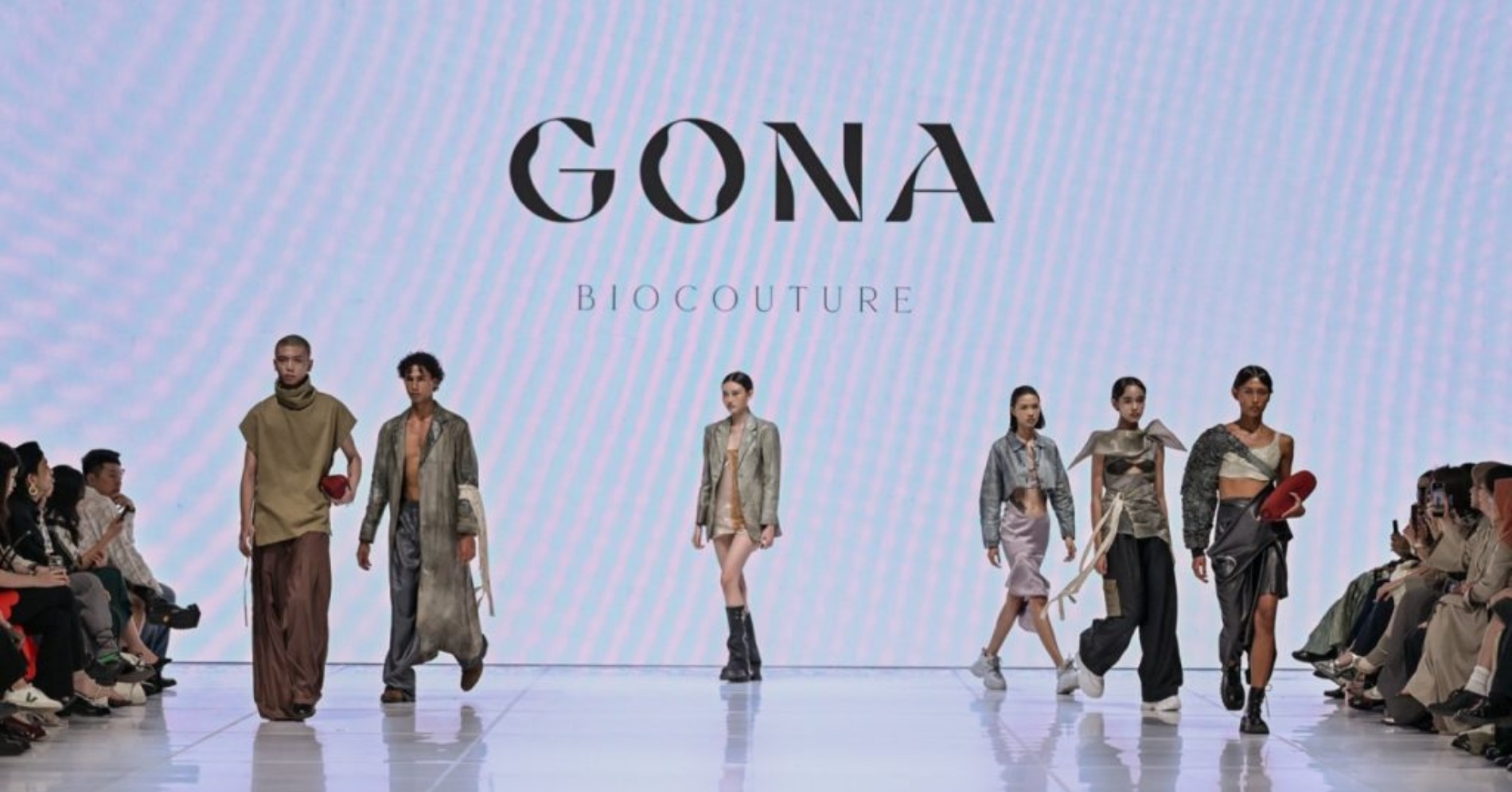 Koleksi Ardina Gona Gan (Sumber Foto: Jfw 2025) Koleksi Ardina Gona Gan (Sumber Foto: Jfw 2025)
