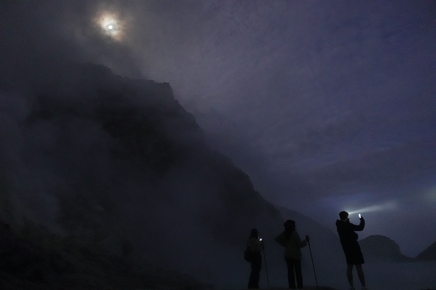 Pendakian Gunung Ijen (Sumber gambar: Chelsea Venda.Hypeabis.id)