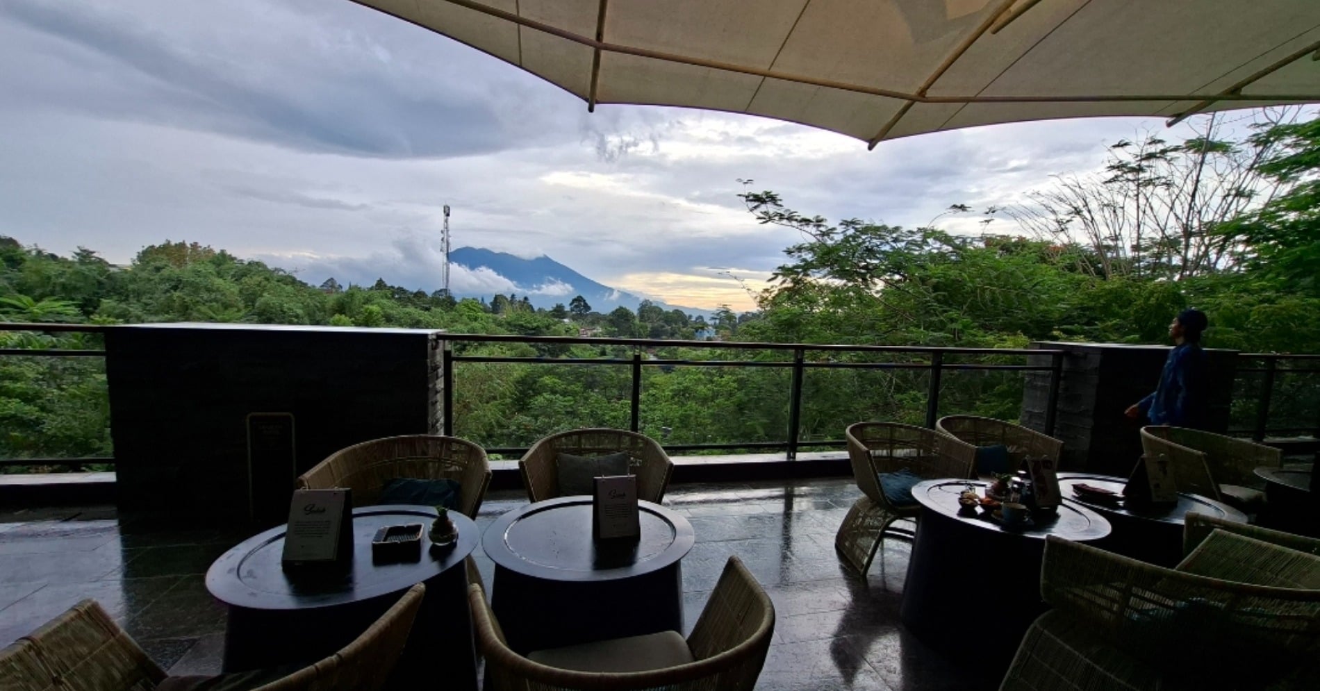 Salak Bar & Lounge. (Sumber gambar: Desyinta Nuraini/Hypeabis.id) Salak Bar & Lounge. (Sumber gambar: Desyinta Nuraini/Hypeabis.id)