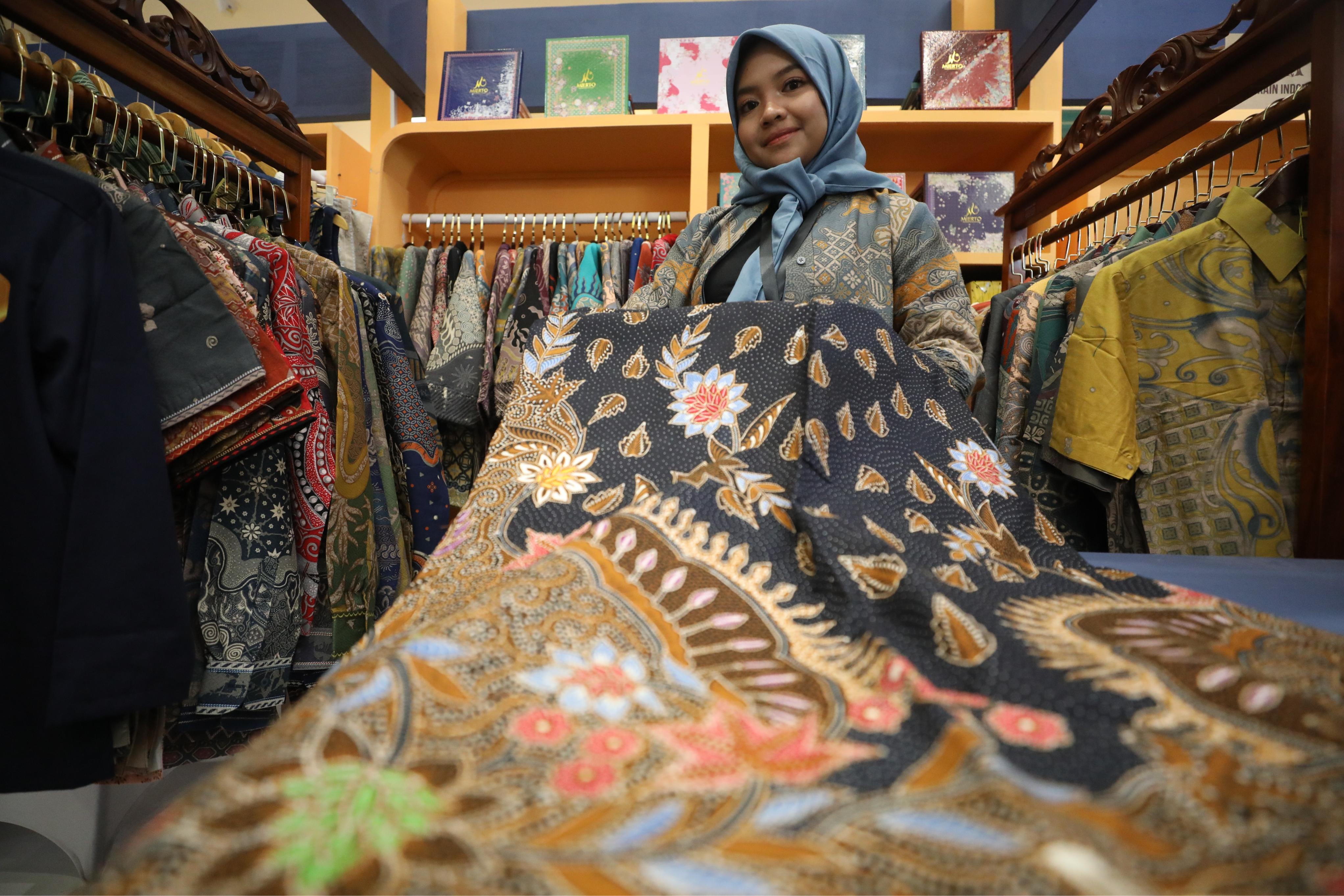 Koleksi Batik Mierto Koleksi Batik Mierto