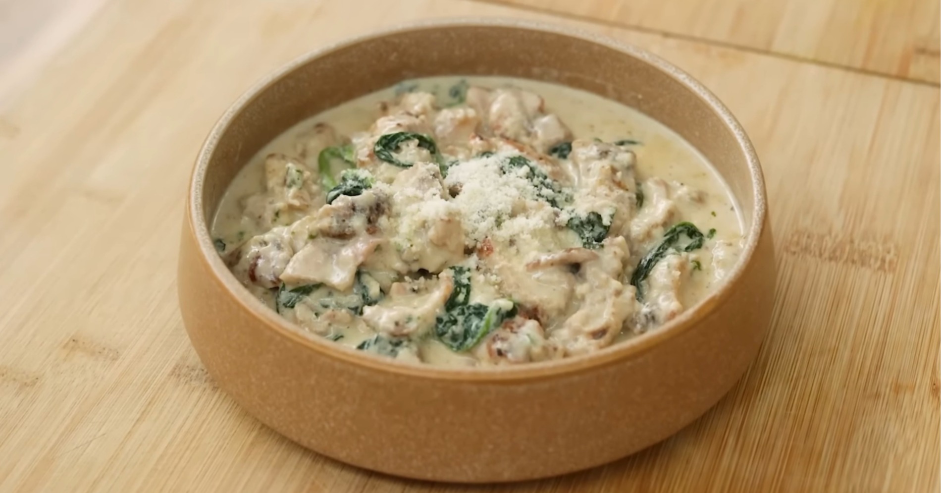 Resep Creamy Garlic Chicken dengan Bayam Jepang