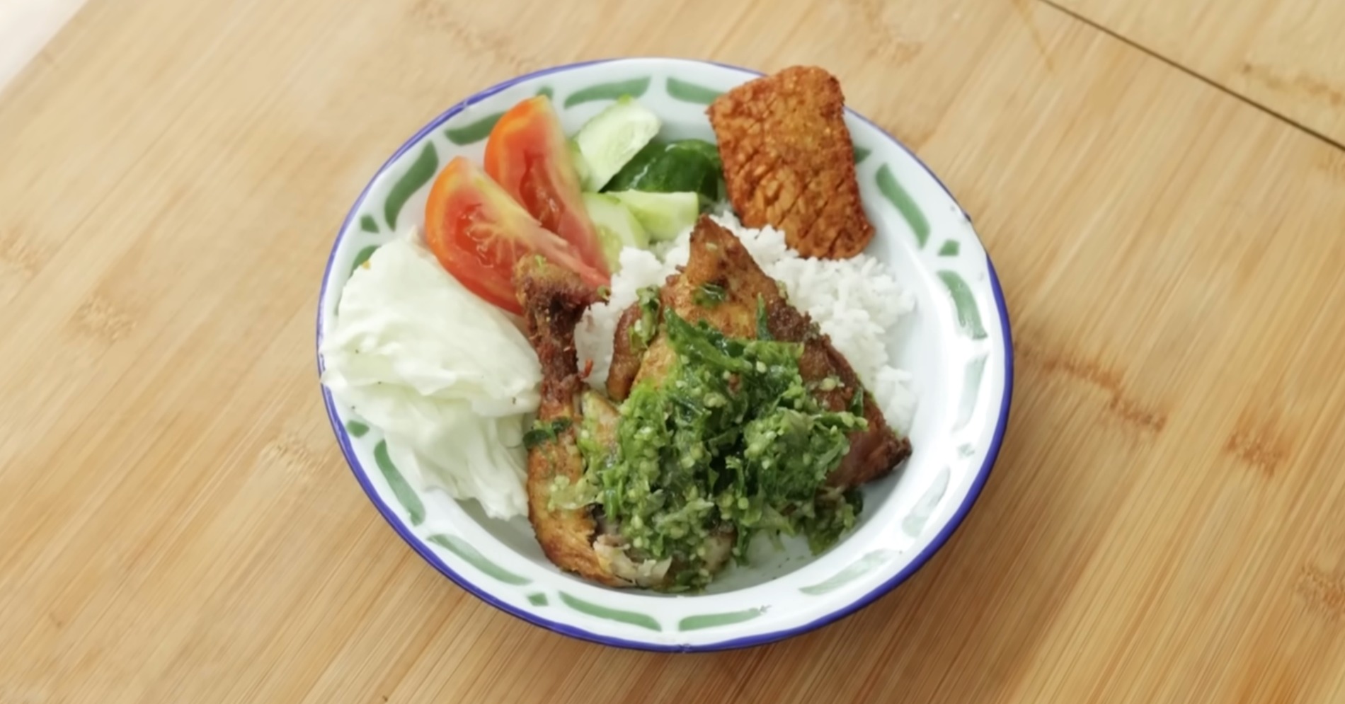 Nasi Ayam & Kopi Laris di 2024, Ini Tren Kuliner yang Diprediksi Booming di 2025
