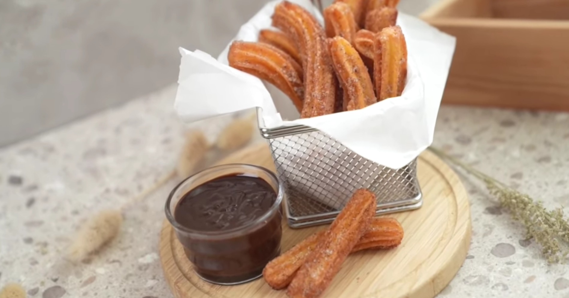 Resep Churros Ala Kafe yang Mudah di Rumah