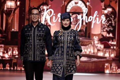 Keanggunan Timur dalam Balutan Wastra Nusantara