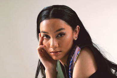 Penyanyi Jelita Clough Rilis Single Gentle Blues, Video Musiknya Gunakan AI