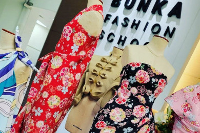Motif Unik Desain Origami dalam Busana Berbahan Wastra Nusantara