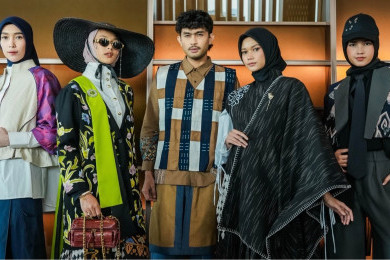 Evolusi Modest Fashion Indonesia: Dari Revolusi Hijab ke Identitas Baru