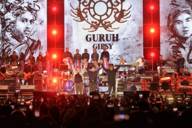 Pecah! Setelah Hampir 50 Tahun Guruh Gipsy Perdana Tampil di Synchronize Fest 2025