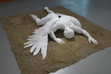 Menafsir Icarus di Neo Gallery: Antara Ambisi dan Kerentanan