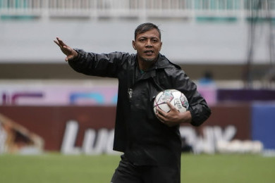 Pesepak Bola Legendaris Persebaya Bejo Sugiantoro Tutup Usia