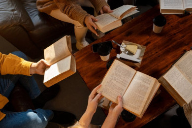 Saat BookTok Bangkitkan Tren Membaca, Jangan Sampai Salah Pilih Buku