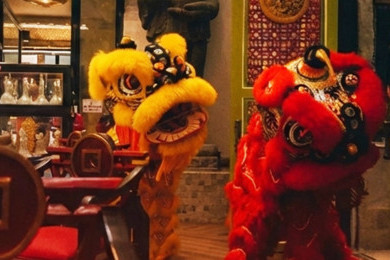 Aksi Barongsai dan Enggang Dance Warnai Pengalaman Bersantap di House of Tugu