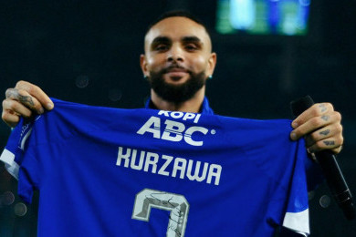 Eks PSG Layvin Kurzawa Perkuat Persib, Bek dengan Rekam Jejak Panjang di Eropa