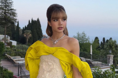 Lisa BLACKPINK Jual Baju Preloved dan Donasikan Hasilnya untuk 50 Negara