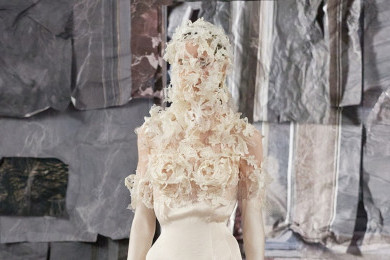 Paris Haute Couture Fall/Winter 2025-2026, Koleksi Adibusana Gothic sampai Gaun Alga
