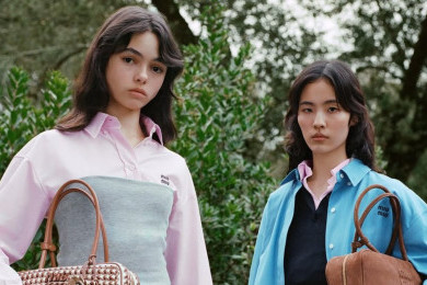 Tren Warna Fashion Fall/Winter 2025, Powder Pink sampai Electric Aubergine