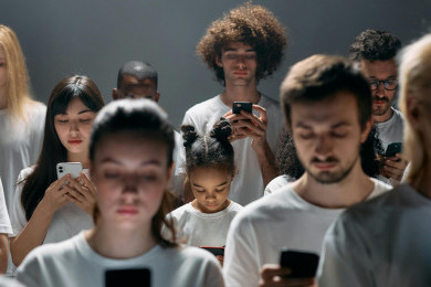 Survei YouGov: Media Sosial Pengaruhi Gen Z Belanja Hingga Ambil Keputusan